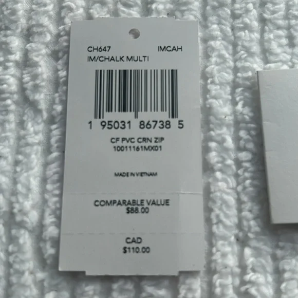 Coach floral wristlet. NWT, HOST PICK! - Picture 3 of 12